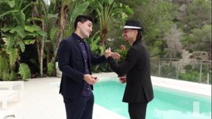 NOS FOLLAMOS A LA SIRVIENTA DE LA CASA, SE PONE CERDA AL CHUPAR DOS POLLAS – LUNA BLACK