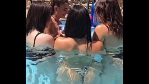 Réel / Vidéo N•74 ORGIE D’actrice X ( 4 filles, gode ceinture/ Double gode…