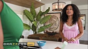 BRAZZERS – Alex Can’t Resist Leah Michelle’s Bushy Pussy And Cheats On His Girlfriend