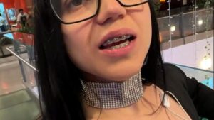 I meet a fan at the mall AND HE INVITES ME TO WHAT I LIKE