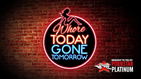 Blonde MILF Isabella Rossa Polishes Her Pink Pearl Like A True Whore!