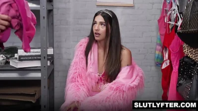 OFficer Ryan Mclane made Sofie Reyez get on her knees and dropped his pants and fucks her wet pussy