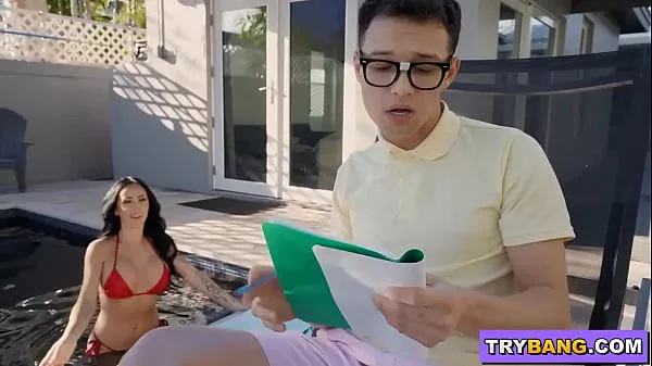 BANGBROS – Big Tit MILF Danae Mari Interrupts Nerdy Stepson’s Study Session For Sex