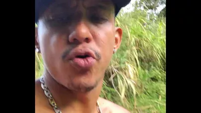 Enorme polla negra revienta culo pequeño