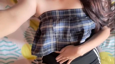 COLOMBIANA SE TOCA LA VAGINA CON SU MEJOR AMIGO