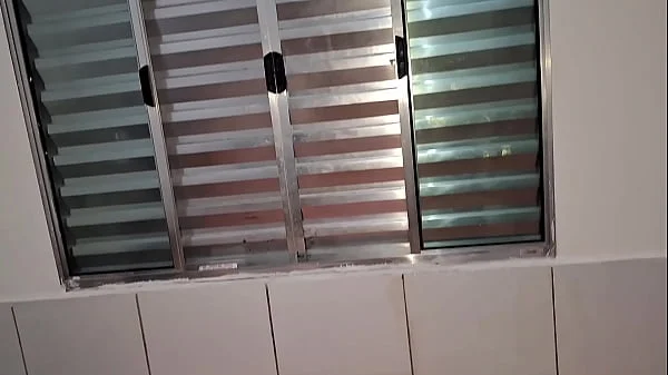 Entregador do aplicativo deu uma rapidinha com a milf gostosa