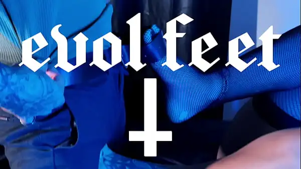 this is the kind of foot that will make you lose control