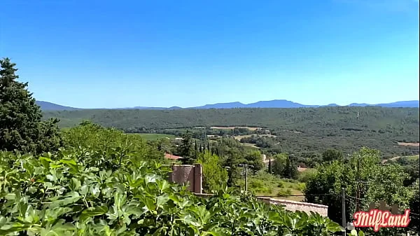 Valentina, charmante milf, veut de la bite