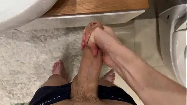 Big Cock Twink’s Midnight Mischief Jerk Off