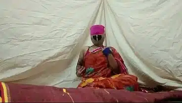 Desi Aunty Nude video Open Clothes