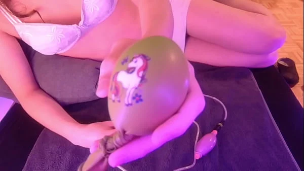 Fun with Big Unicorn Balloons!