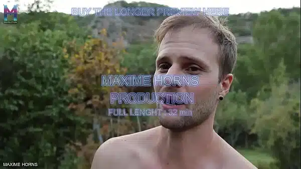 GAY OUTDOOR SHOW GIANT TOYS FISTING & COCK SUCKING IN FRONT OF MEN