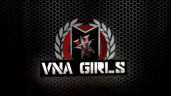 Hitachi MILF Sara Jay Plays With Her Fastest Vibrator & Mature Cunt!