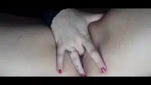 Hot student fingerings herself – solo girl