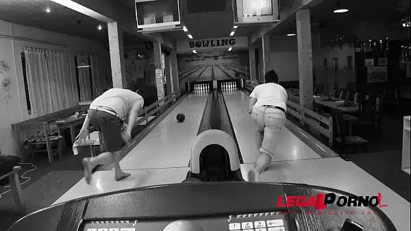 Lola Bulgari butthole bowling 6on1 DP SZ1793