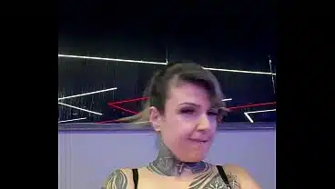 No ano novo fui treinar na academia com vibrador na buceta ! Amei gozar gostoso escorreu pelas pernas fiquei toda molhada