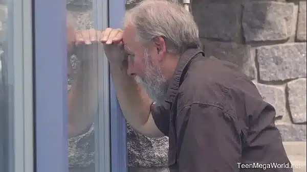 Old-n-Young.com – Candy Red – Ginger cutie drinks old sperm