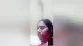 Today Exclusive-desi Aunty Shows Her Boobs And Pussy On Vc 2