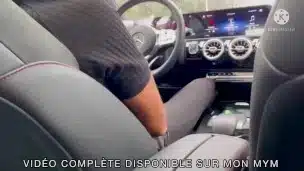 Uber challenge – Je demande au chauffeur Uber de venir me baiser à l’arrière de sa voiture !!