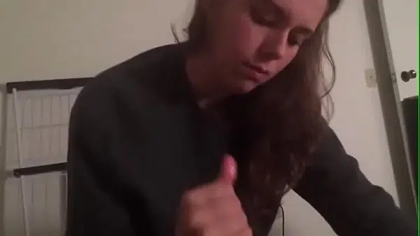 Deutsche Schlampe vögelt für ein Bier