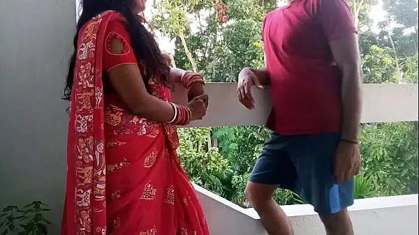 पड़ोसन आंटी जी को घोड़ी बनाकर ऐसा पेला के आंटी की चूत की फांकें गीली हो गई