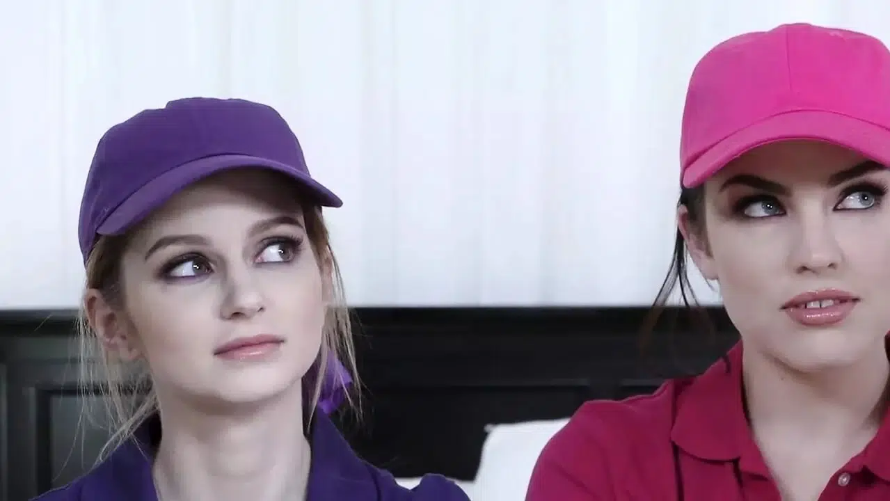 Lustful Stepfathers Teach Their Virgin Stepdaughters How To Properly Kiss A Cock – DaughterSwap