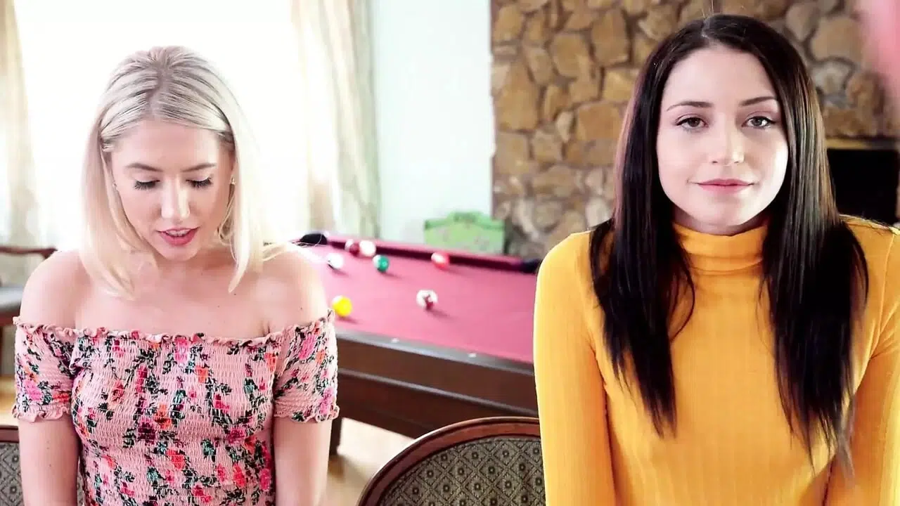 MFP- Whose Thanksgiving Pie is better?