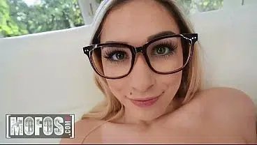 MOFOS – Delilah Day Reads, Then Reveals Her Seductive Side To Charles Dera On The Couch