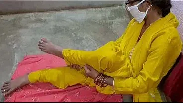 Oh yes Beautiful and cute bhabhi ji first desi village style Mein entry full romantic seen