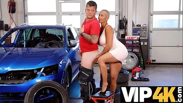 RIM4K. Mechanic has had a hard day but rimming by wife makes it great