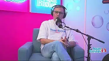 Sexy MILF PamelaXpice goes wild riding a huge dildo in an incredibly wild way.