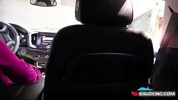 Stepsiblings Penelope Snaps and Joshua Lewis cant resist to do more kinky things even behind their stepmom inside the car