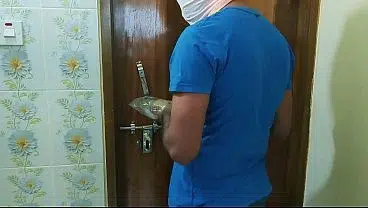 Delivery man fuck big ass beautiful housewife pussy