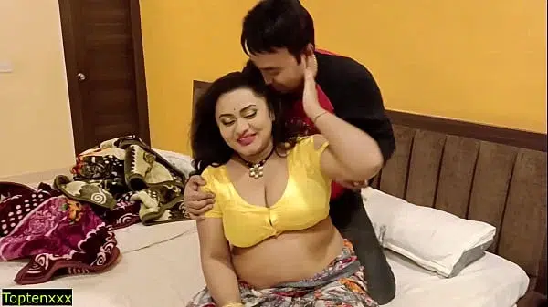Desi Beautiful married girl secret sex with neighbor Boy!! With Clear Audio