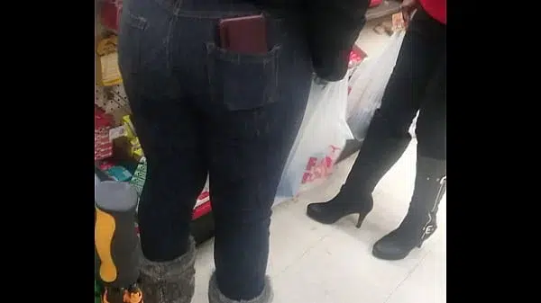 Fat ass booty in family dollar
