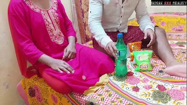 XXX भाई ने दे कुरकुरा और चुदाई की बहन की छूट XXX