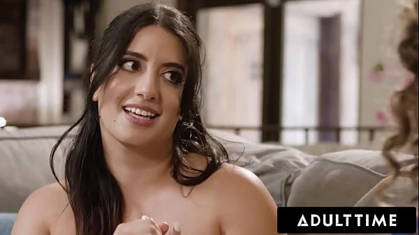 Big Titty Besties Arabelle Raphael & Sarah Arabic Fuck!