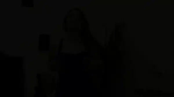 MOFOZO.com – Brunette Amateur Enjoys The 69 Position