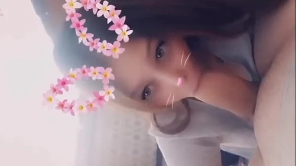 snapchatt chica 21 comiendo verga dura y gorda