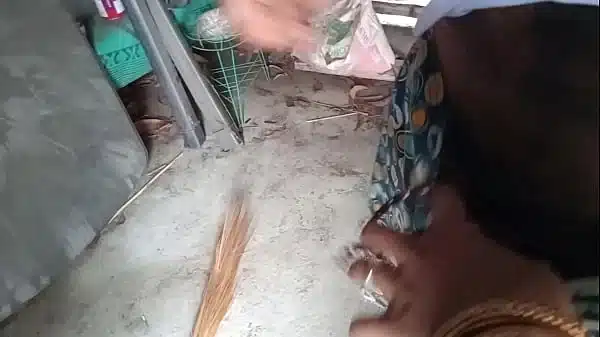 Bhabhi Who Was Taking Out The Broom Got A Tremendous Fucking In Room Made On The Roof Xxx Porn In Clear Hindi Voice