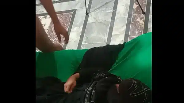 Desi hot muslim wife gets fucked hard in hindi
