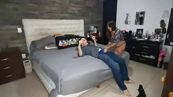 Matrimonio swinger seduce a pareja y termina follada a escondidas (1/2)